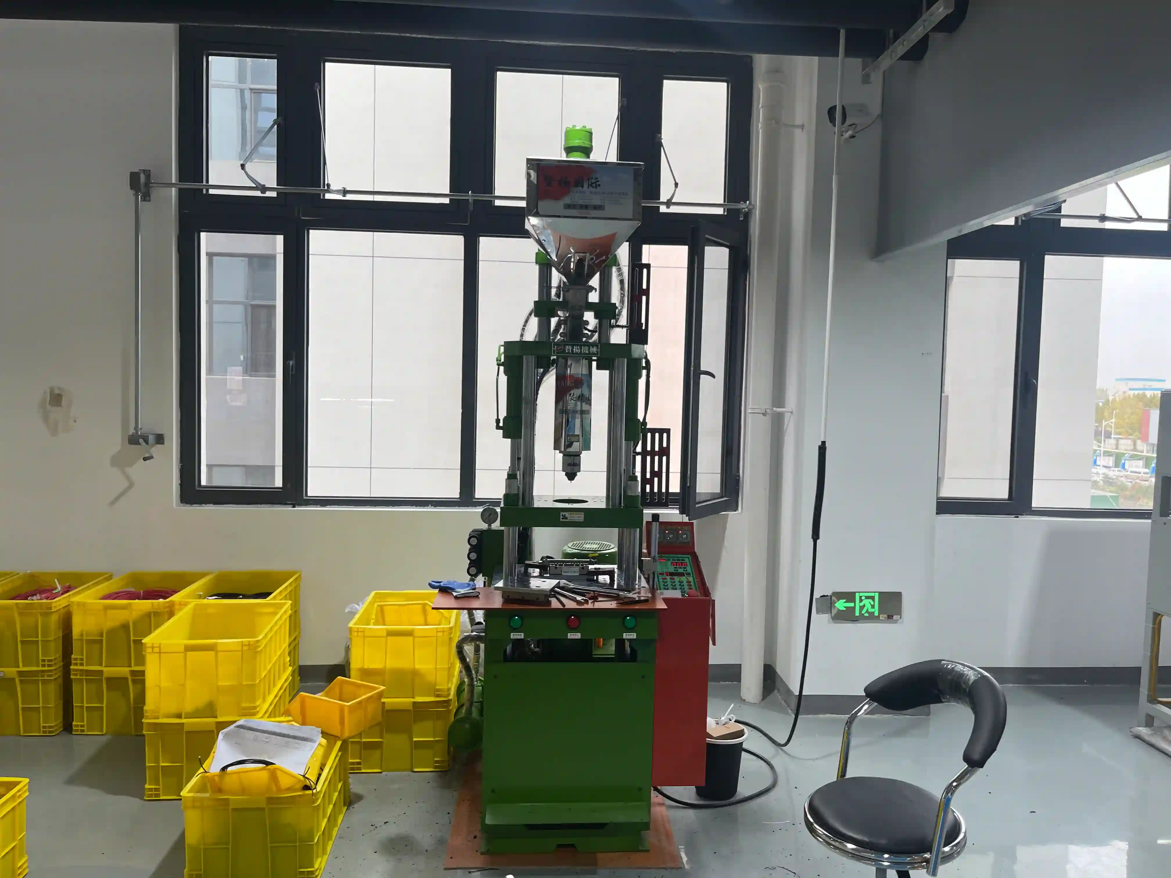 Wire Harness Injection Molding Machine